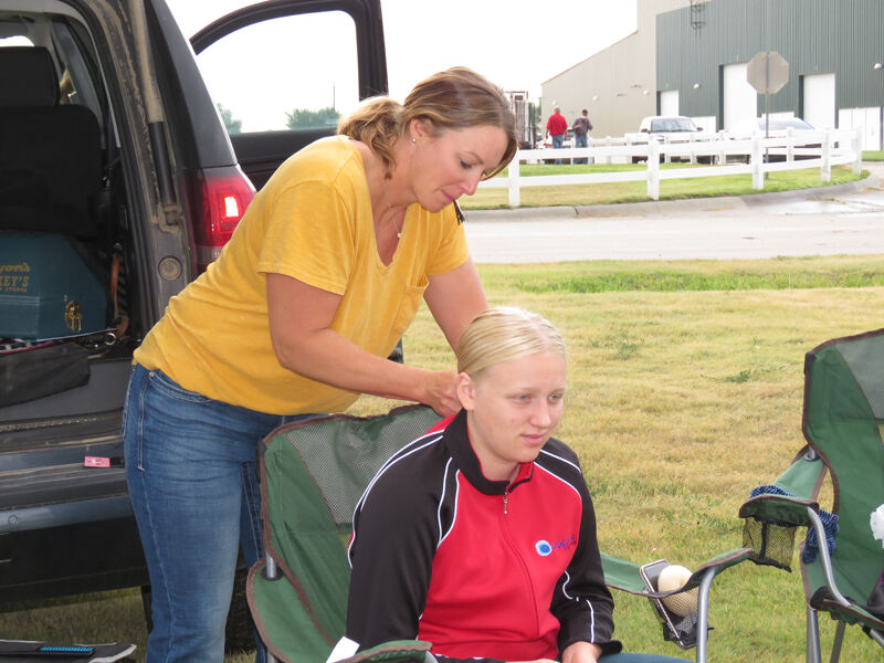 Claire Gangwish, Kearney and mom Megan Adkins